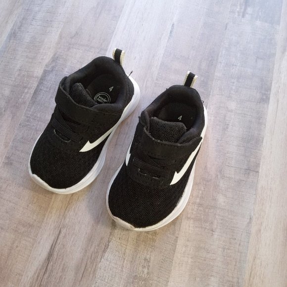 Wonder Nation Everyday Mesh Sneaker TD size 4C - Picture 2 of 6